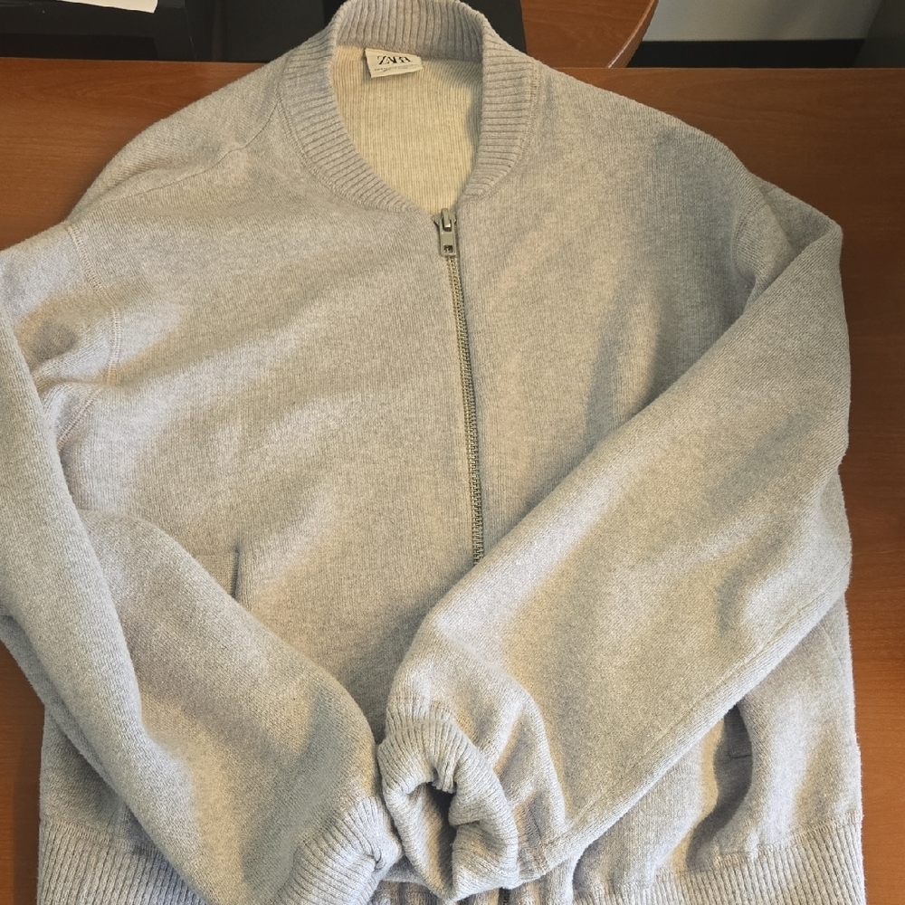 Zara Men's Gray Sweater